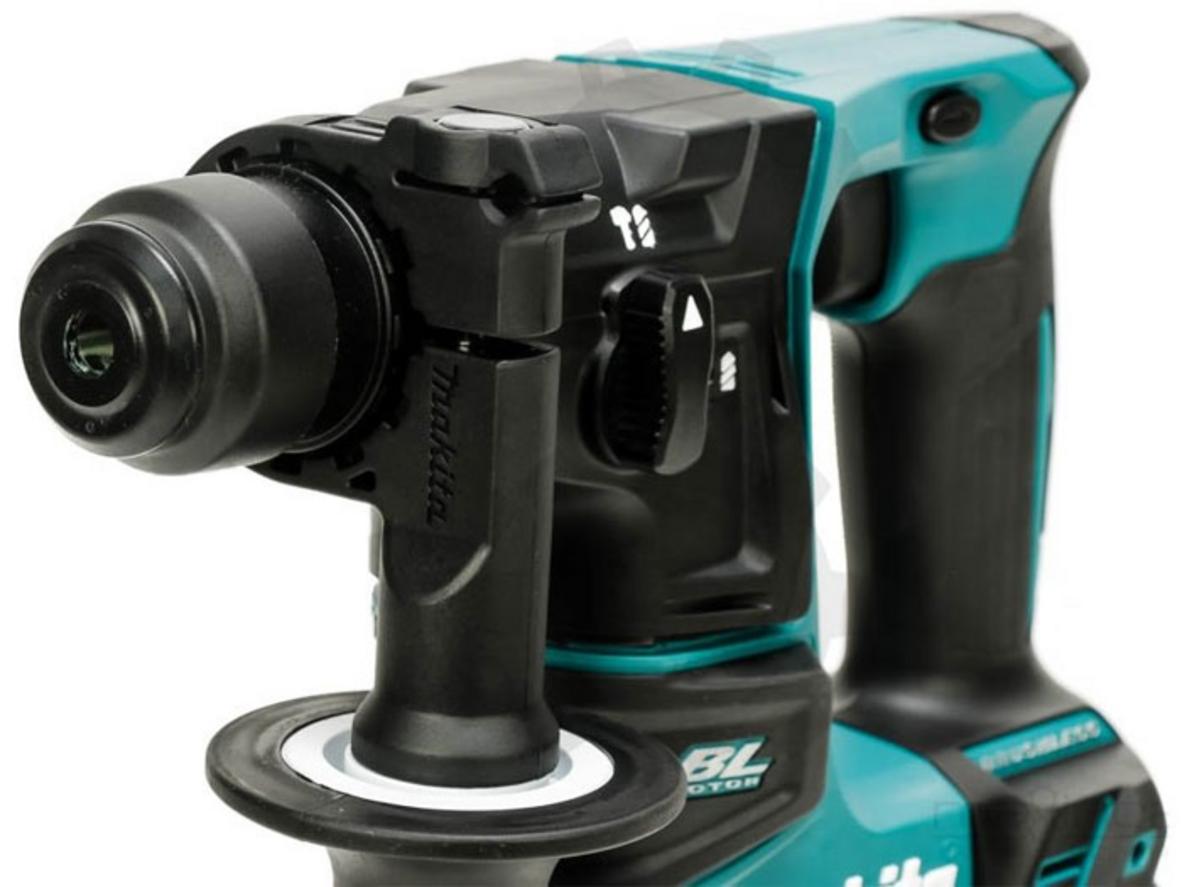 Khoan bê tông 17mm dễ dàng với lực đập 1.2 J