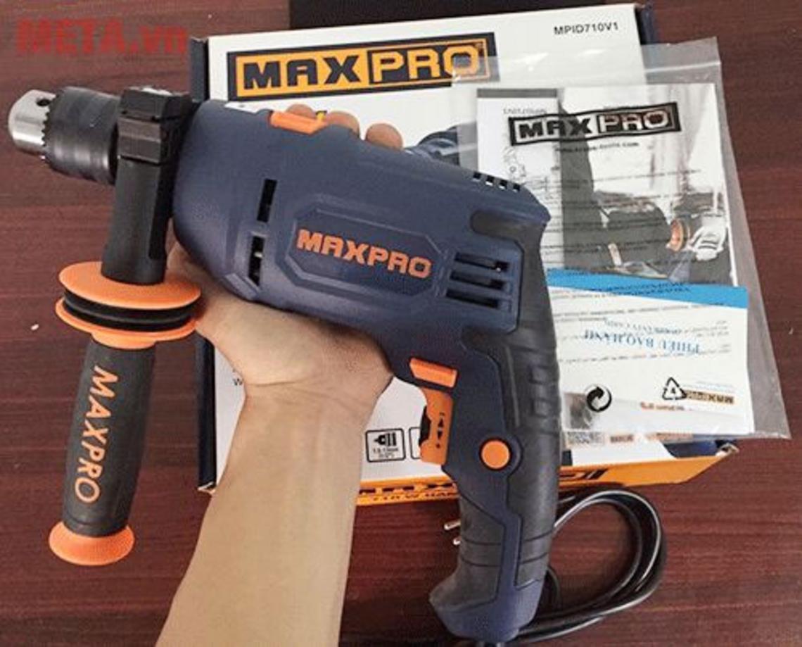 Công suất 710W và dải tốc độ 0-2.800 vòng/phút cho hiệu năng cao