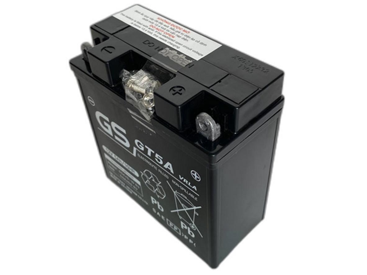 Ắc quy kín khí VRLA — không cần châm nước.