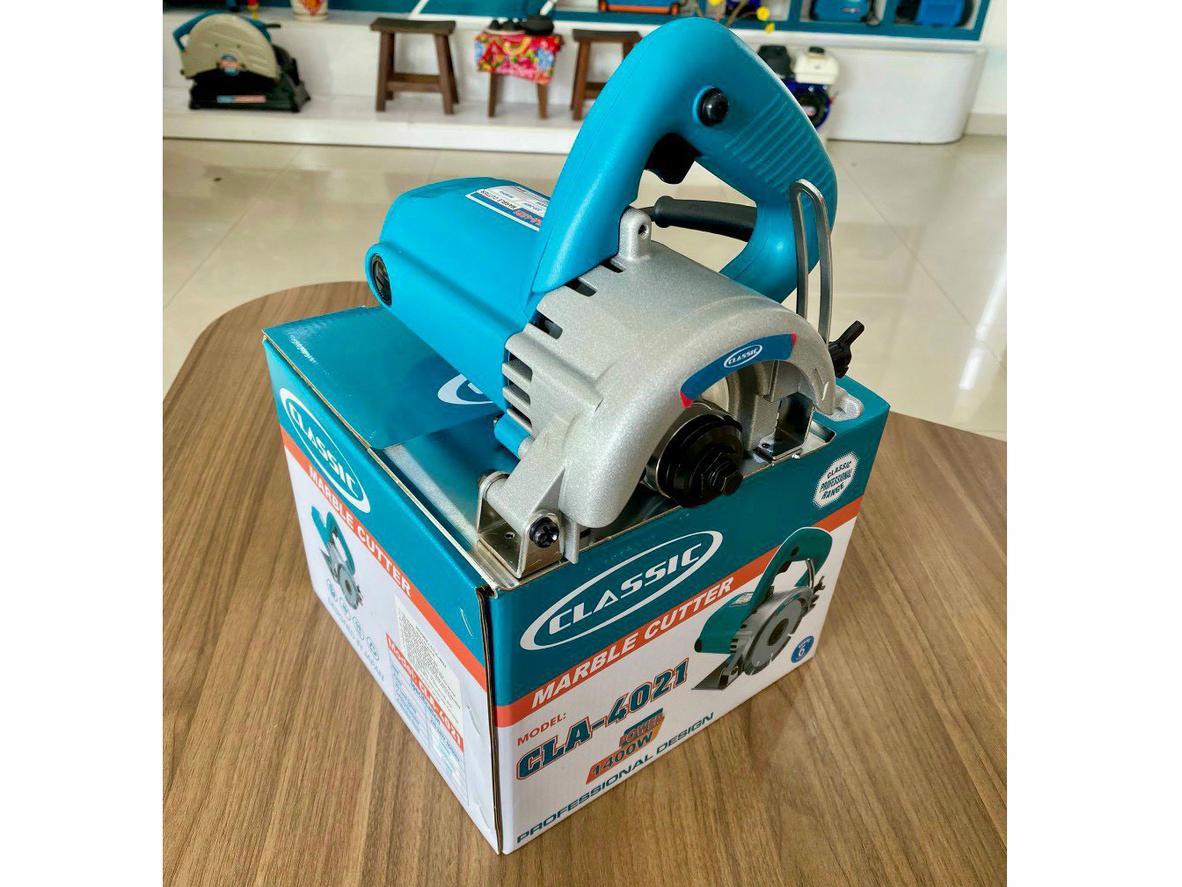 Thiết kế gọn nhẹ, mô-tơ bền cho công việc liên tục.