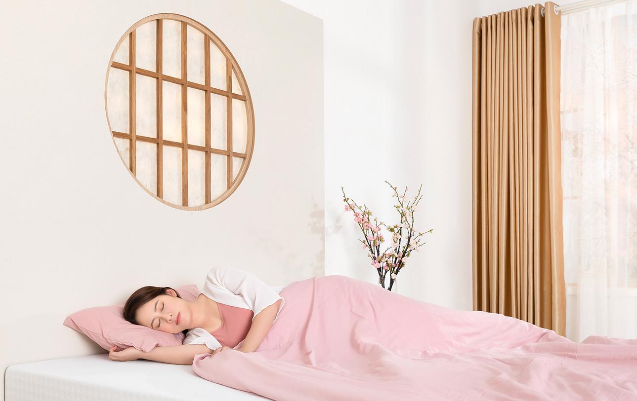 Lõi PU Foam phân tán áp lực ở vai-hông-lưng.