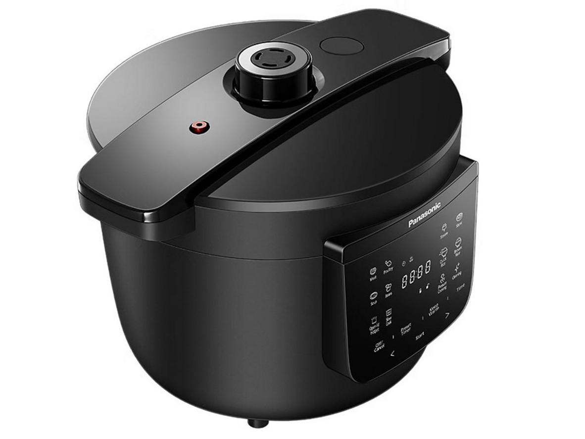 Van xả và khóa nắp bảo đảm an toàn khi nấu.