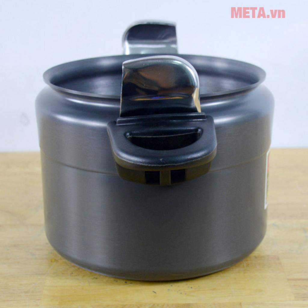 Dung tích 6 lít — đủ cho gia đình 4–6 người