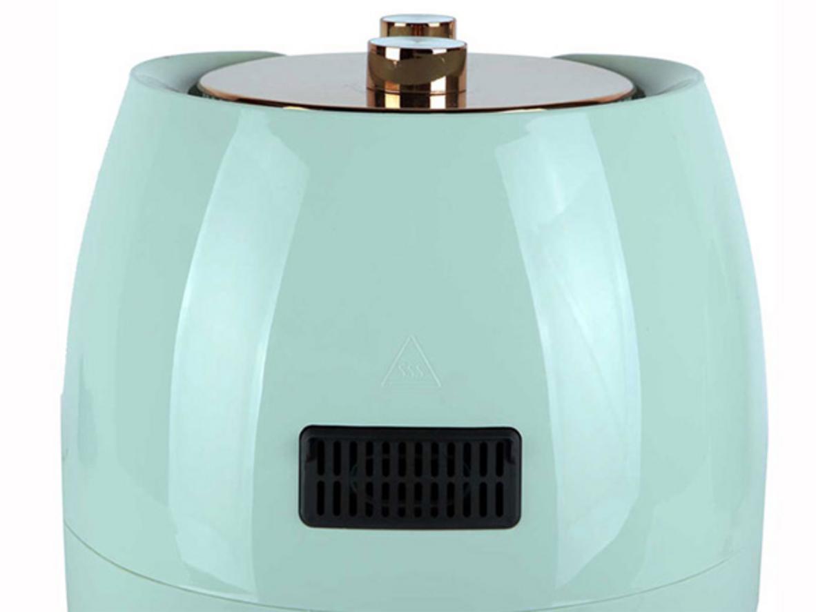 Lòng nồi chống dính 2 lớp dễ vệ sinh.