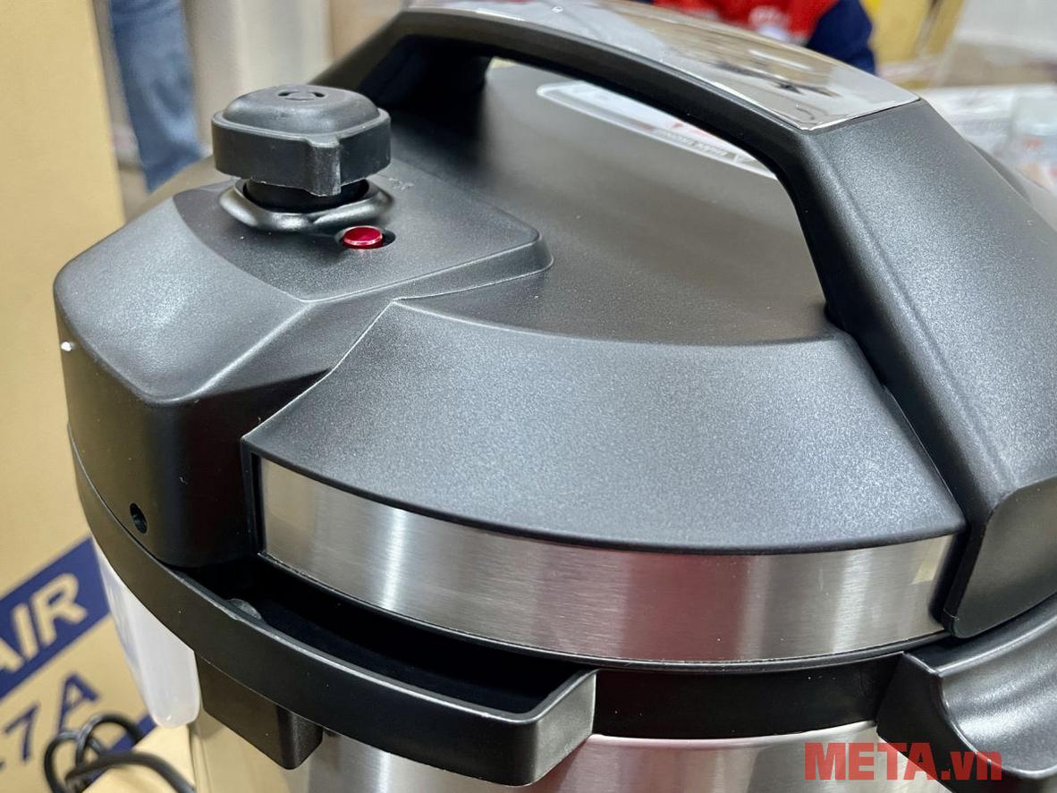 OLED + núm xoay trực quan và hệ thống an toàn nhiều lớp.