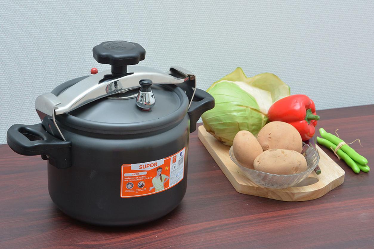 Bề mặt oxy hóa cứng — chống trầy, dễ vệ sinh.