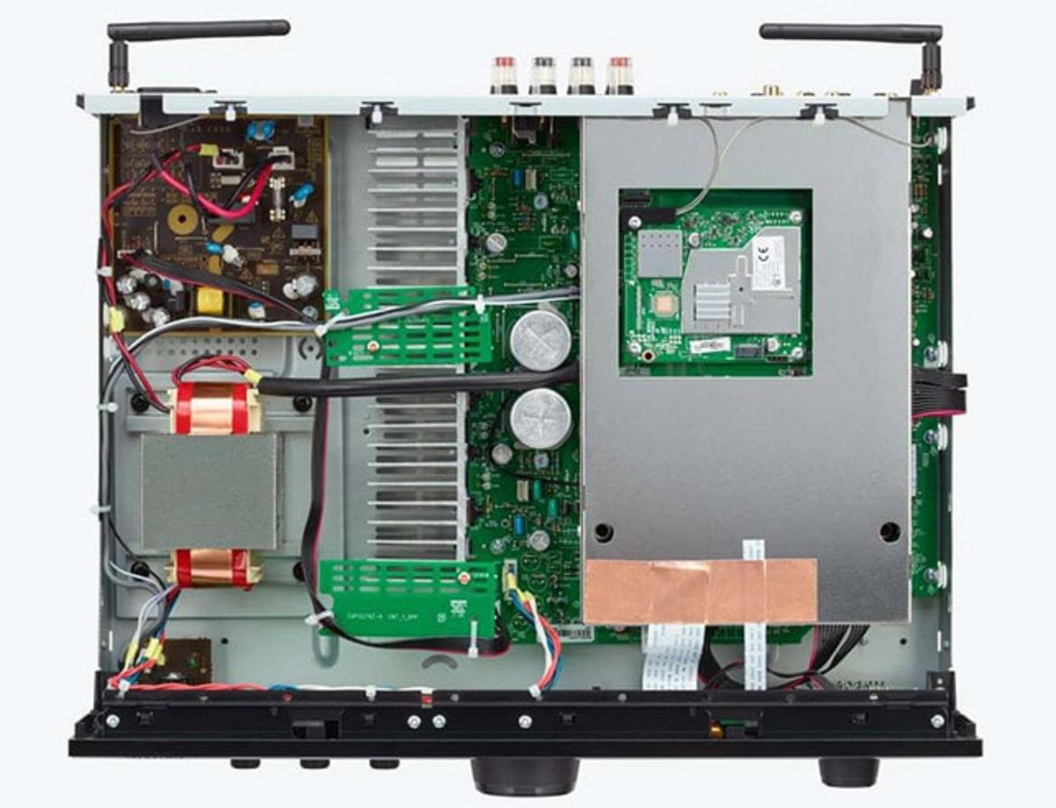 Phono MM/MC tích hợp cho người chơi vinyl