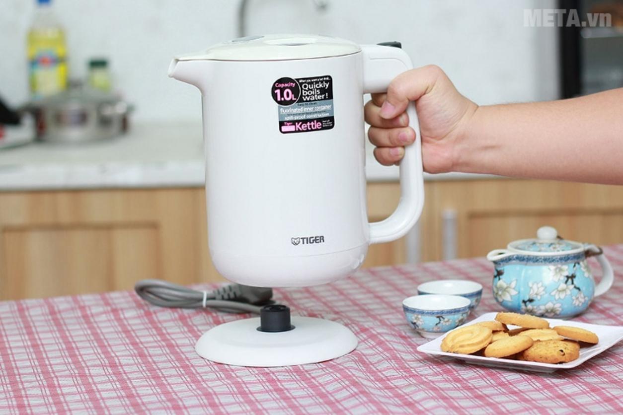 Ruột inox phủ Florine — dễ vệ sinh, khử mùi.