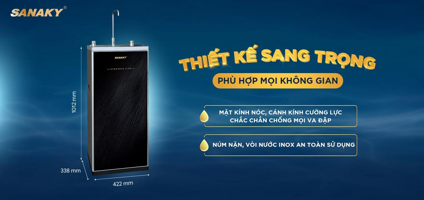 Ảnh chi tiết mặt kính, cánh tủ, và góc bếp hiện đại.