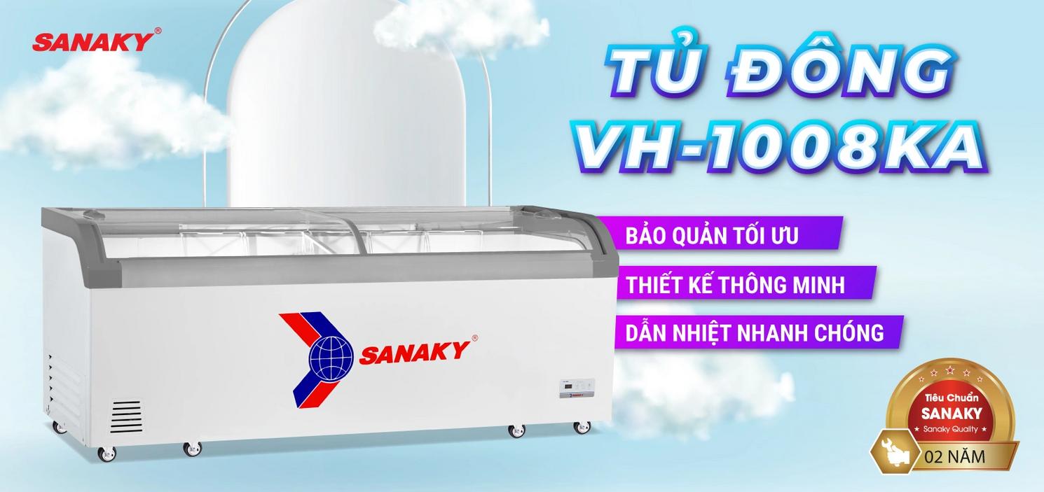 Tủ đặt trong không gian cửa hàng để minh họa footprint (kích thước thực tế) và tiện ích (bánh xe, giỏ, bảng điều khiển).
