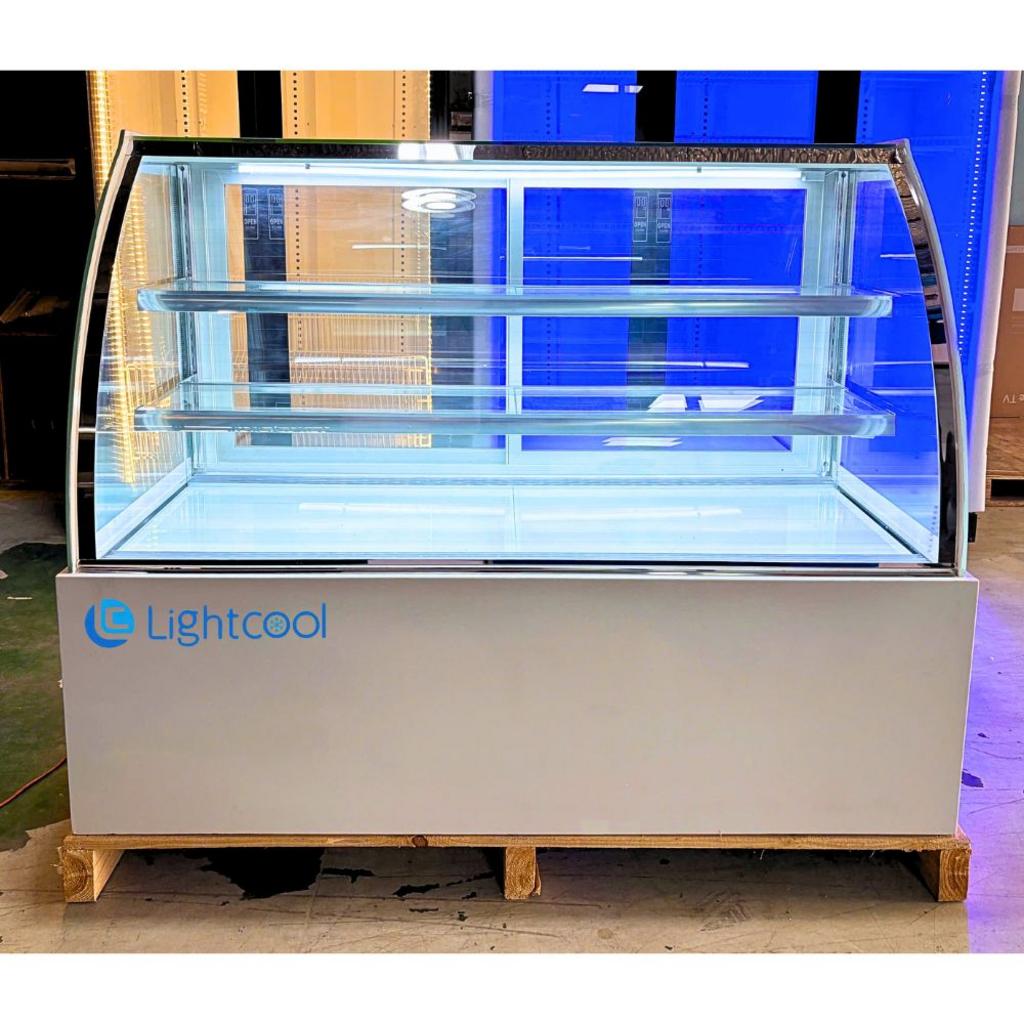 Tổng quan Tủ bánh kem Lightcool – 1M5 – DG–1500Z – Kính Cong