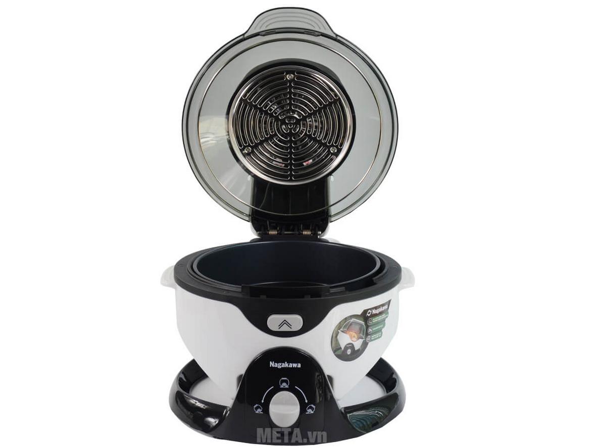 Trục xoay 360° và khoang nghiêng 45° giúp thực phẩm chín đều