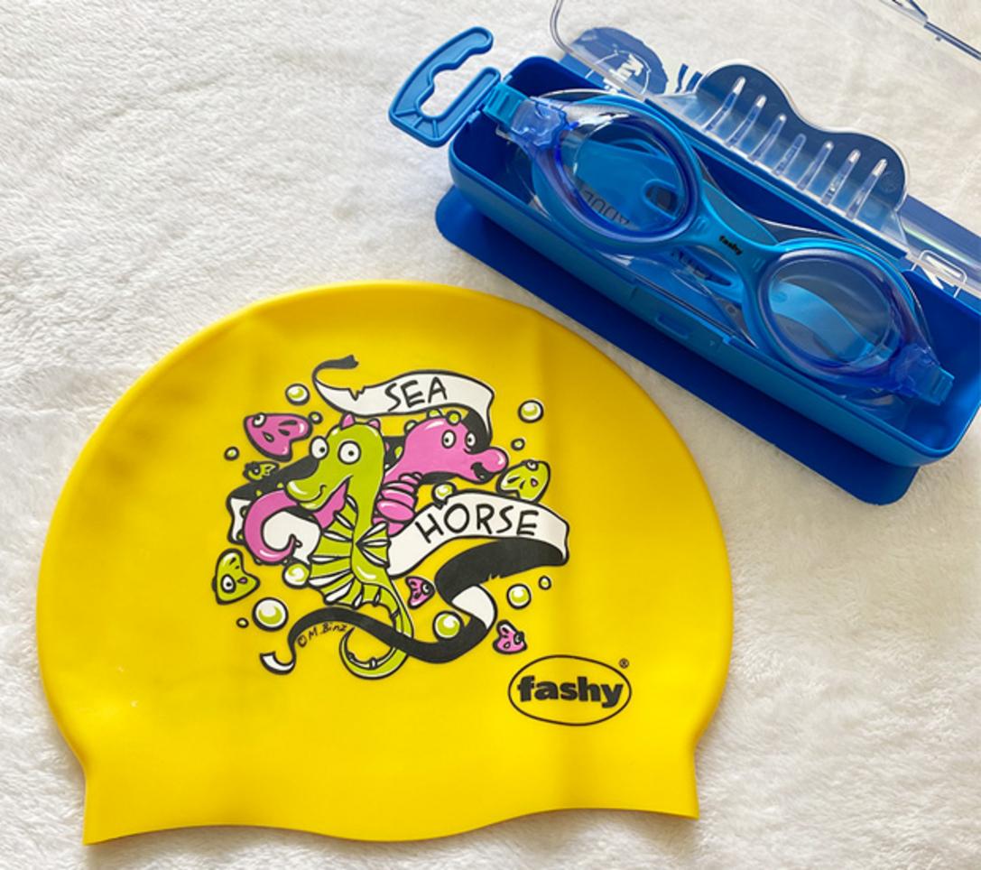 Chất liệu silicone cao cấp mềm và đàn hồi tốt cho bé
