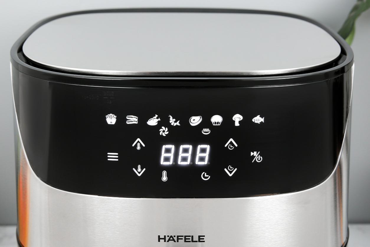 8 chương trình cài sẵn và bảng điều khiển LED