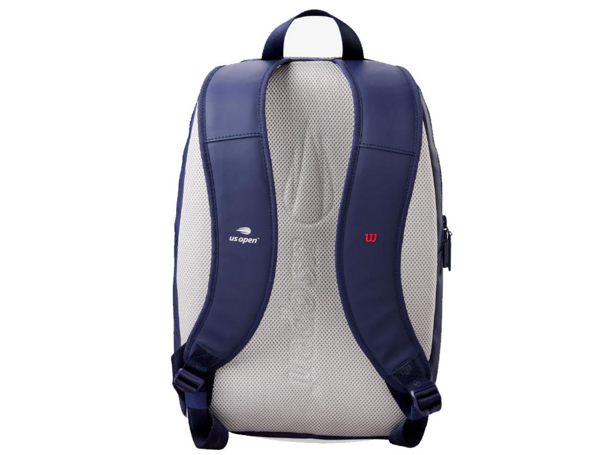 Ngăn đệm chứa 2 vợt với khóa kéo an toàn