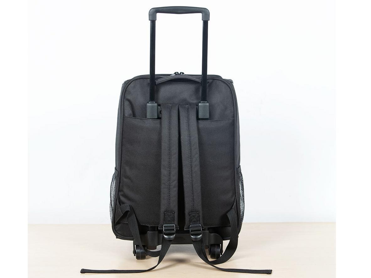 Cần kéo và bánh xe êm — kéo nhẹ, di chuyển dễ dàng.