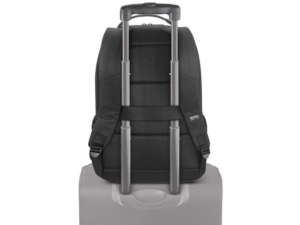 Chất liệu Polyester và ngăn tổ chức thông minh.