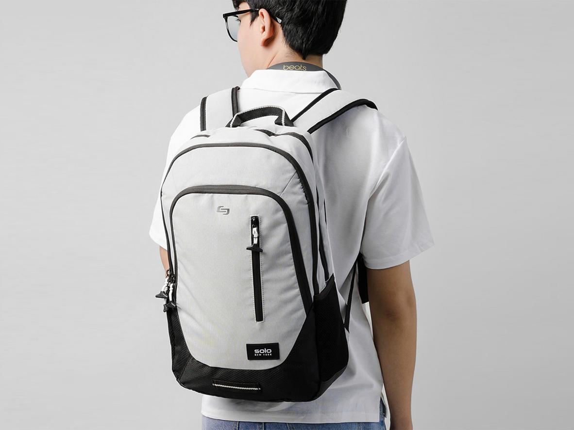 Tổng quan Balo Solo Varsity Region VAR704-60 (15.6 inch)