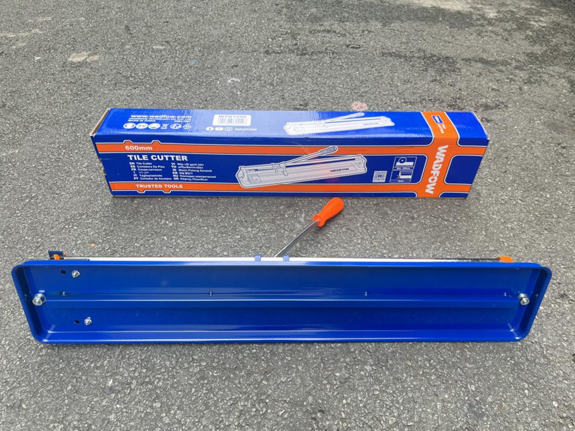 Tổng quan Bàn cắt gạch đẩy tay Wadfow WTR1506 - 600mm