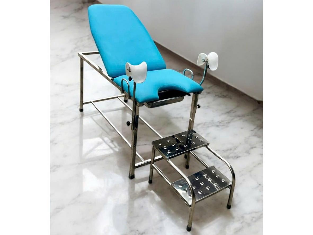 Tổng quan Bàn khám phụ khoa inox 3A kèm đệm và bục
