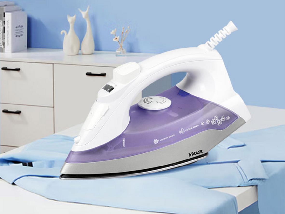 Công suất 1100–1300W giúp ủi nhanh hơn