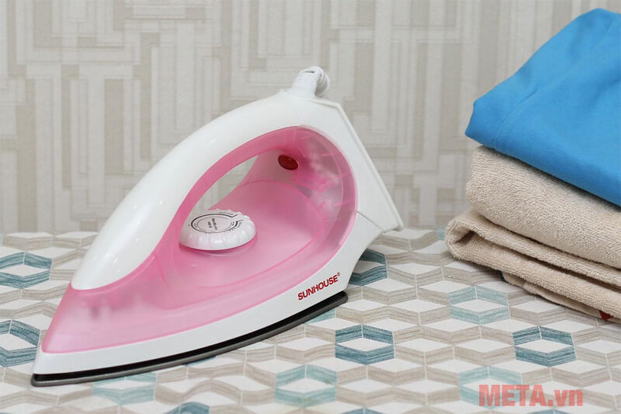 Mặt đế chống dính — Ủi mượt, bảo vệ vải