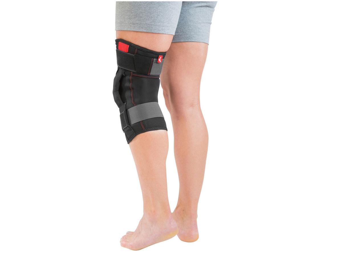 Cận cảnh bản lề 3 trục bằng thép không gỉ