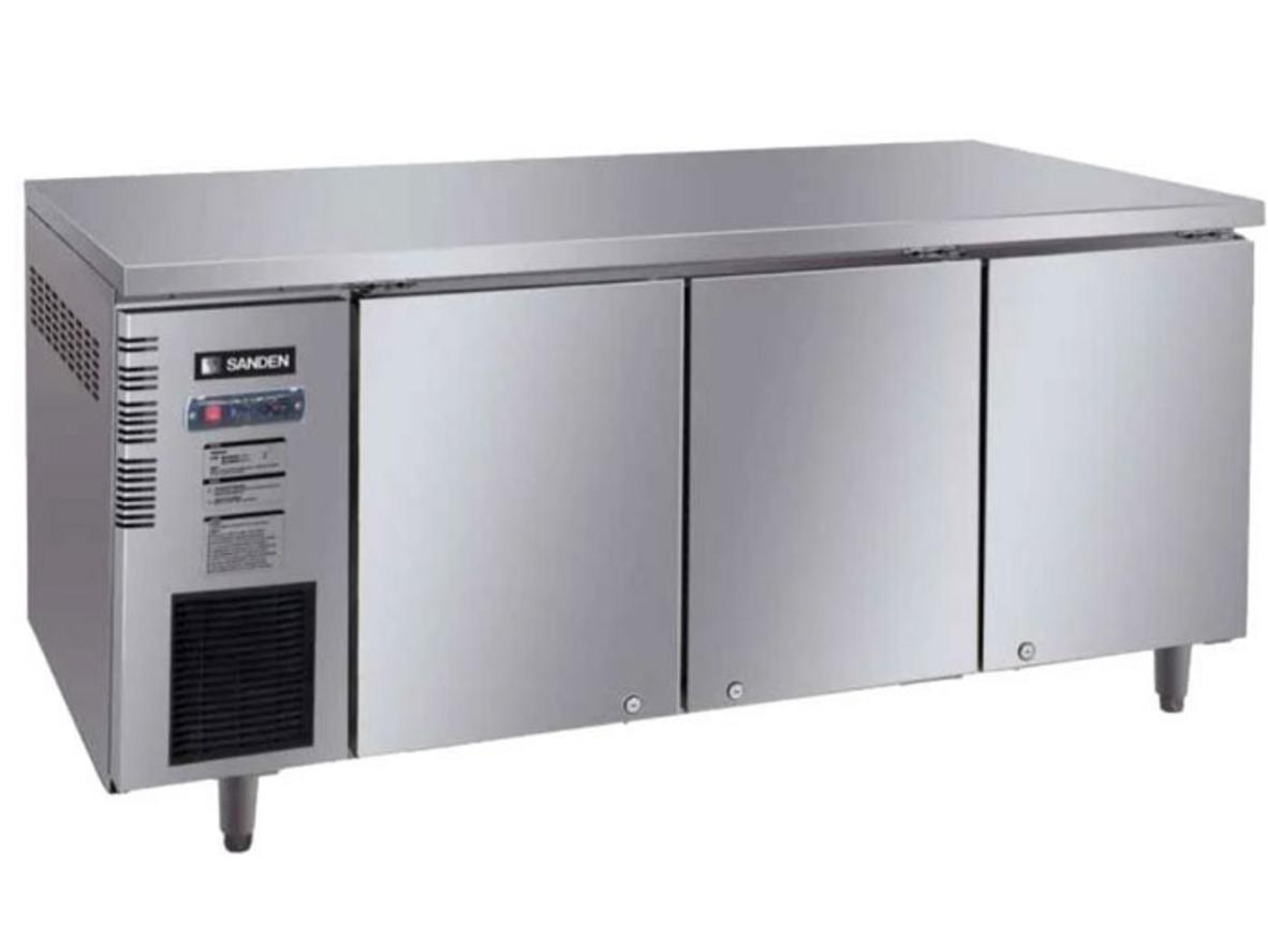 Tổng quan Bàn mát 3 cánh inox Sanden SCC-1803