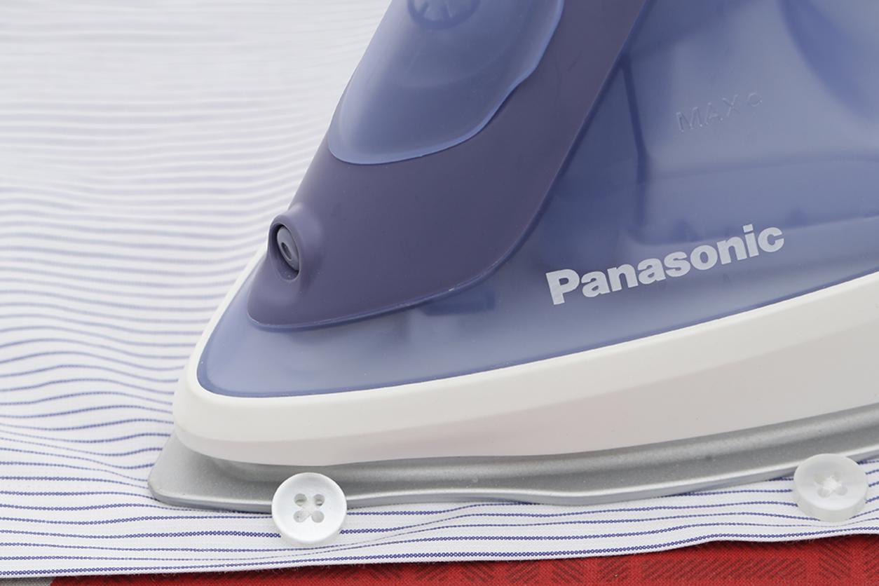 Tổng quan Bàn ủi hơi nước Panasonic NI-S530ARA