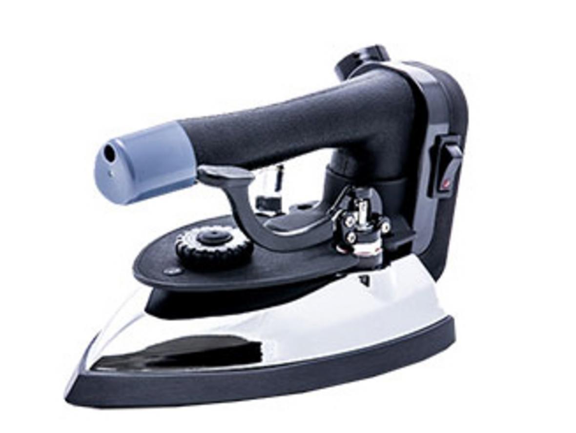 Tổng quan Bàn ủi nhiệt hơi Silver Star ES-3300P