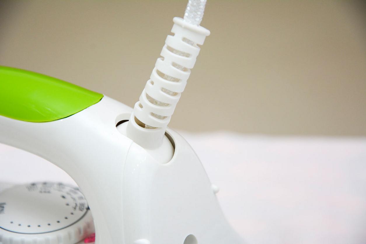 Công suất 1.000W — làm nóng nhanh, ủi nhanh
