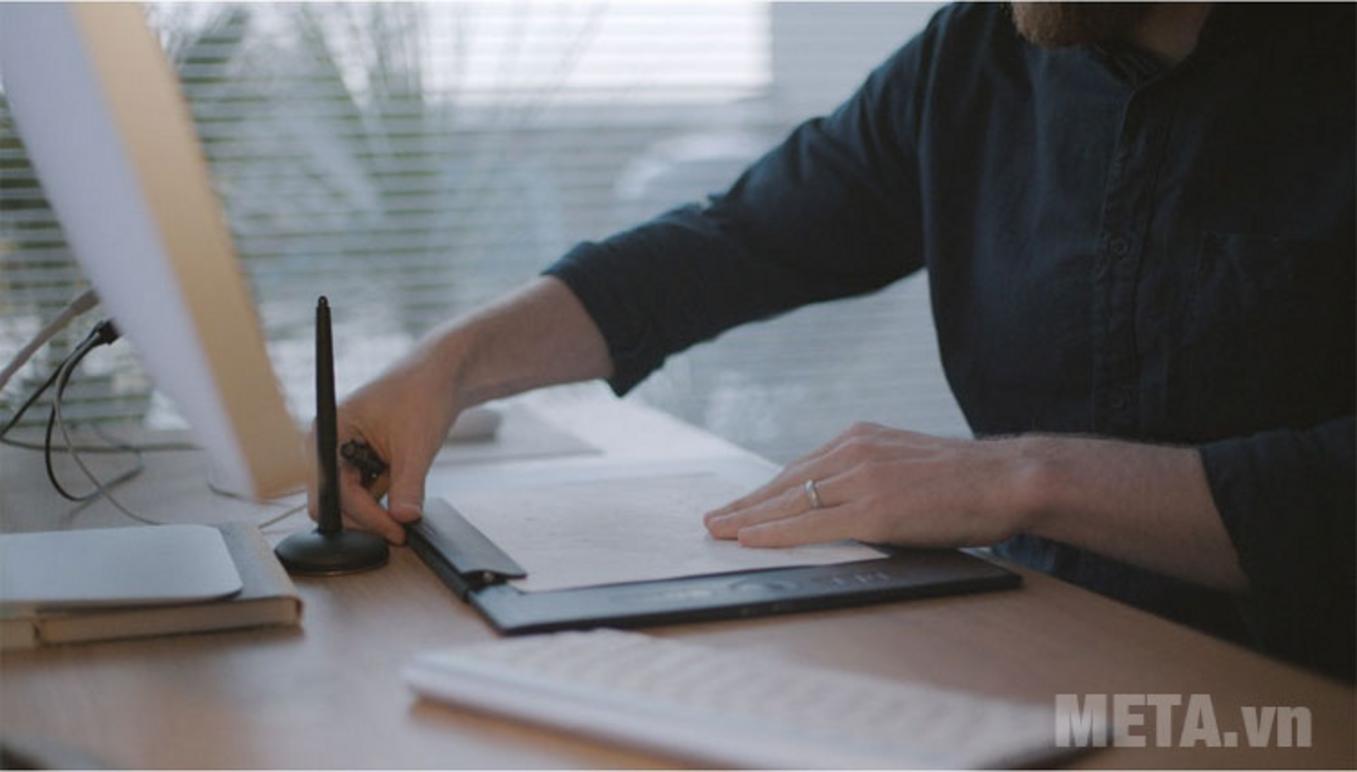 Tổng quan Bảng vẽ máy tính điện tử Wacom Intuos Pro Paper Large (PTH-860-K1-CX)