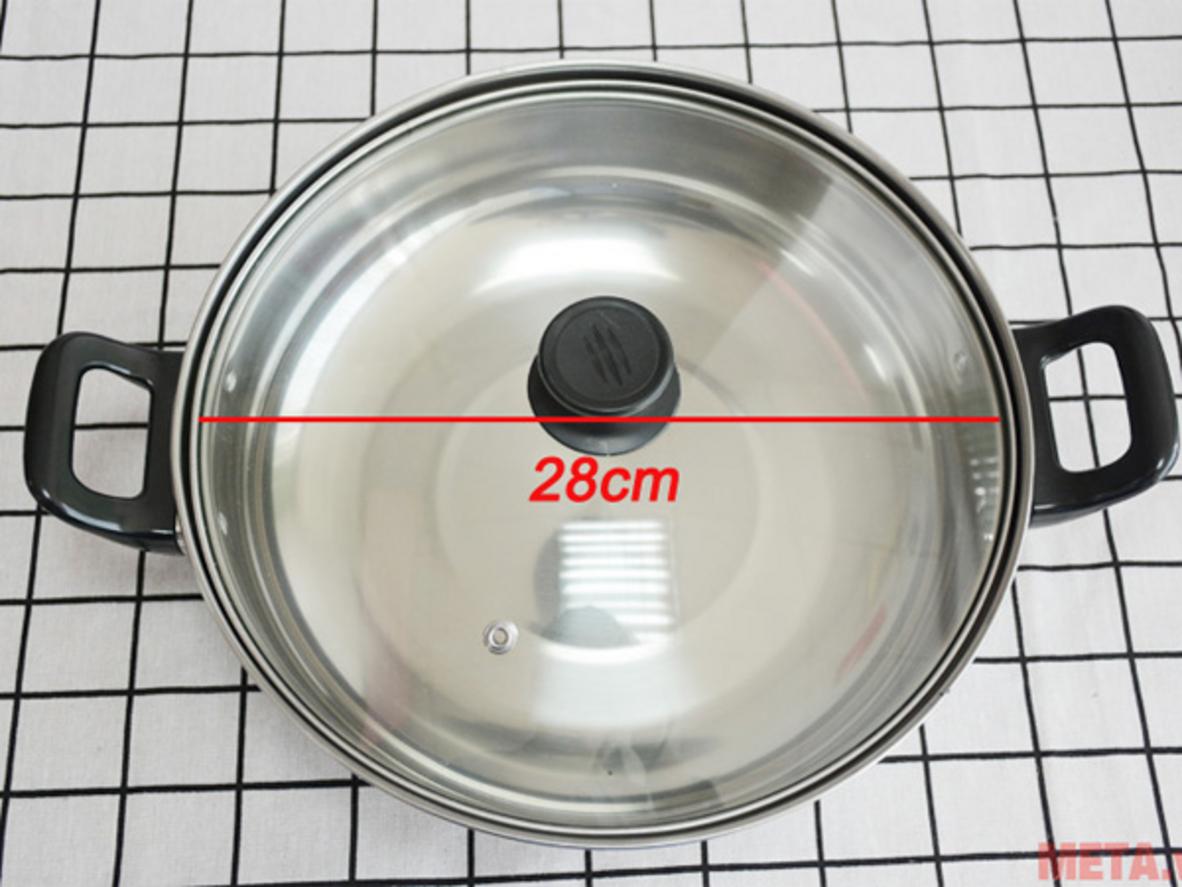 Công suất 1800W giúp nấu nhanh, gọn nhẹ.