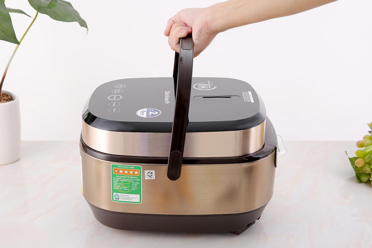 Phụ kiện kèm theo và bảng điều khiển