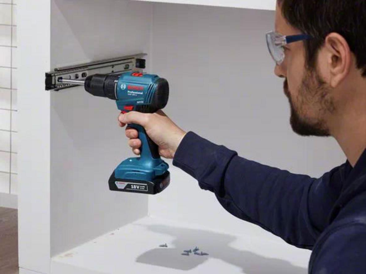 Thiết kế 162 mm giúp thao tác trong không gian hẹp