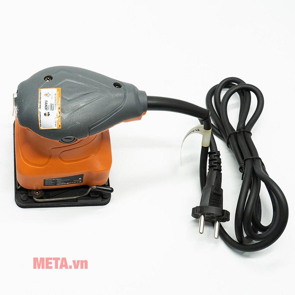 Demo sanding trên tấm gỗ: trước và sau với BY7601.