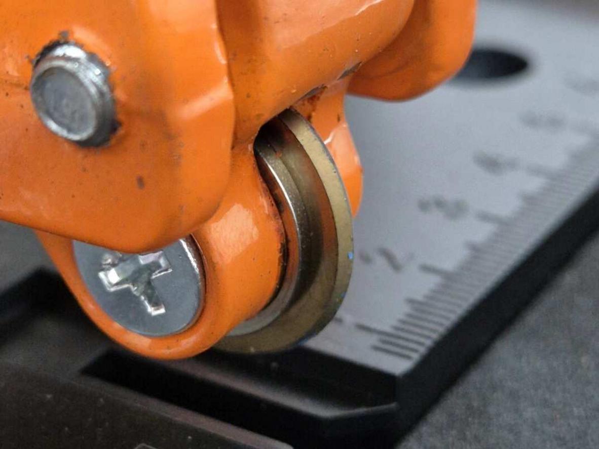 Cắt khổ lớn 1.200mm — phù hợp cho sàn và viên gạch dài