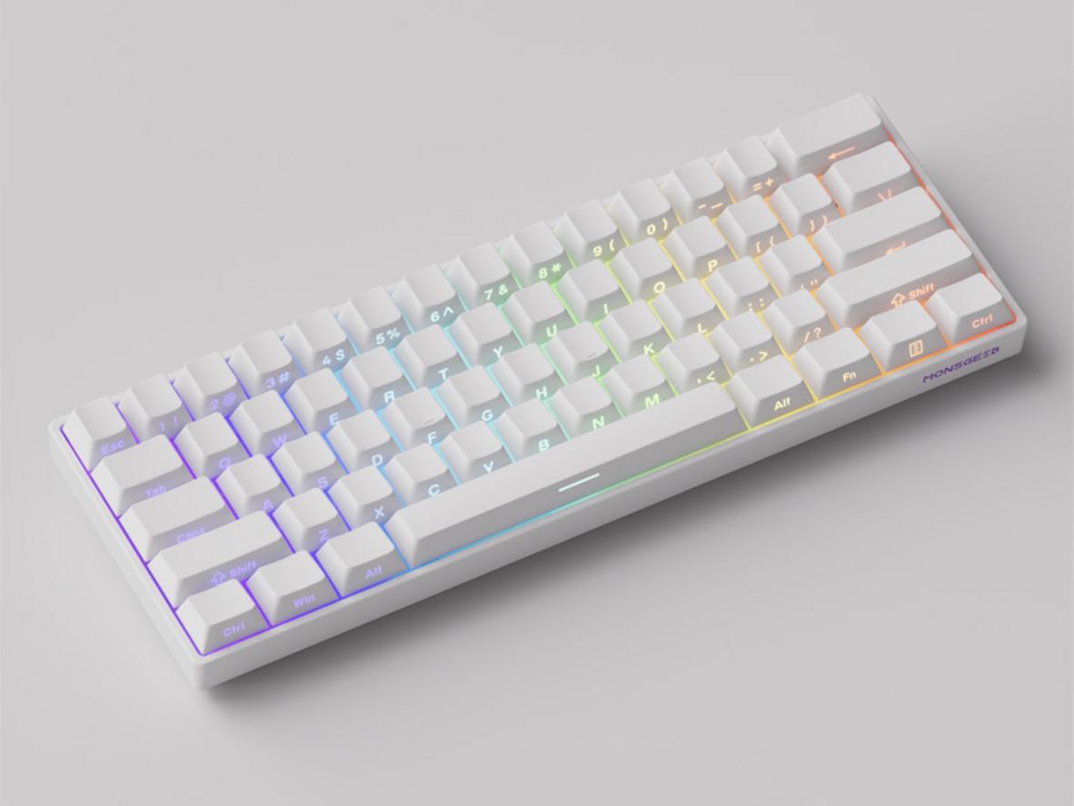 Tray Mount, aluminium plate và PBT shine‑through keycaps.