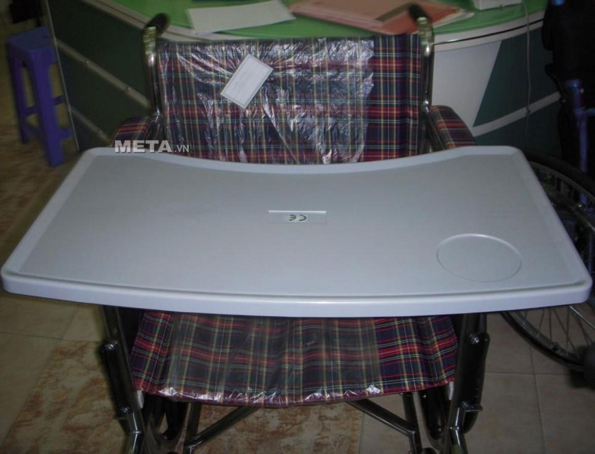 Nhựa cao cấp, dễ vệ sinh và bền