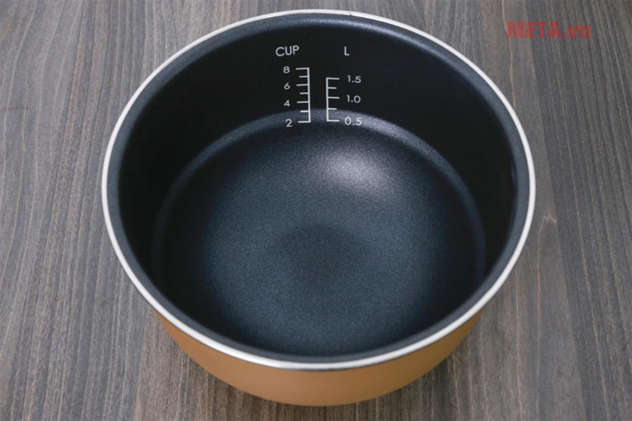 Bảng điều khiển trực quan và nhiều chế độ nấu