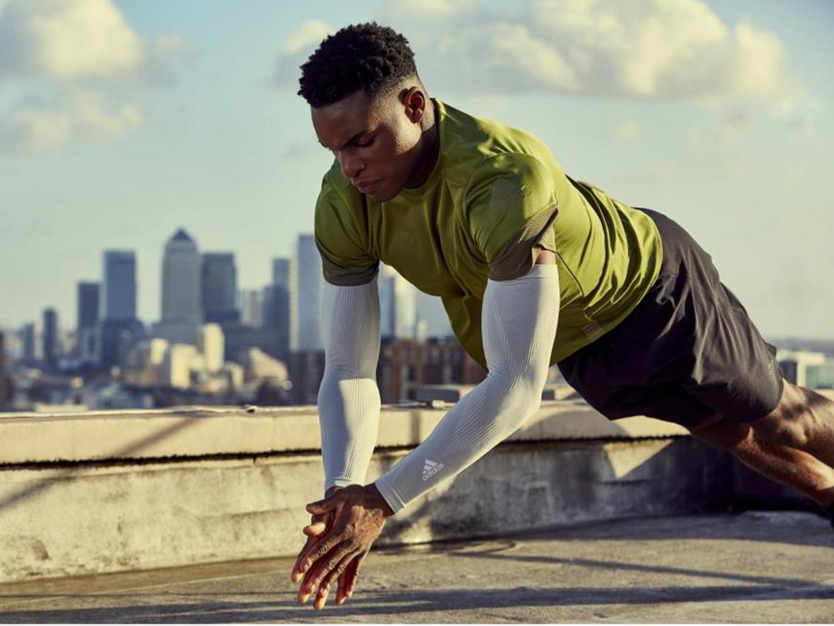 Chất liệu co giãn ôm sát