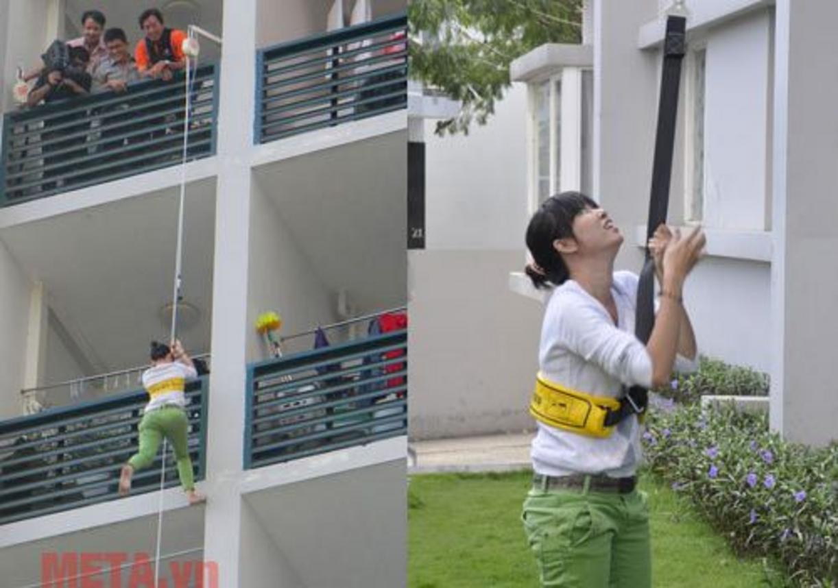 Hộp điều tốc kiểm soát tốc độ hạ.