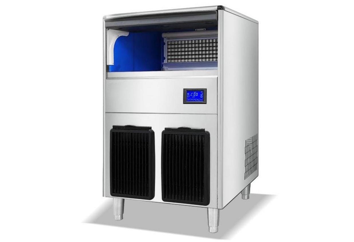 Công suất 100 kg/24h — đủ đá cho quán nhỏ và vừa.