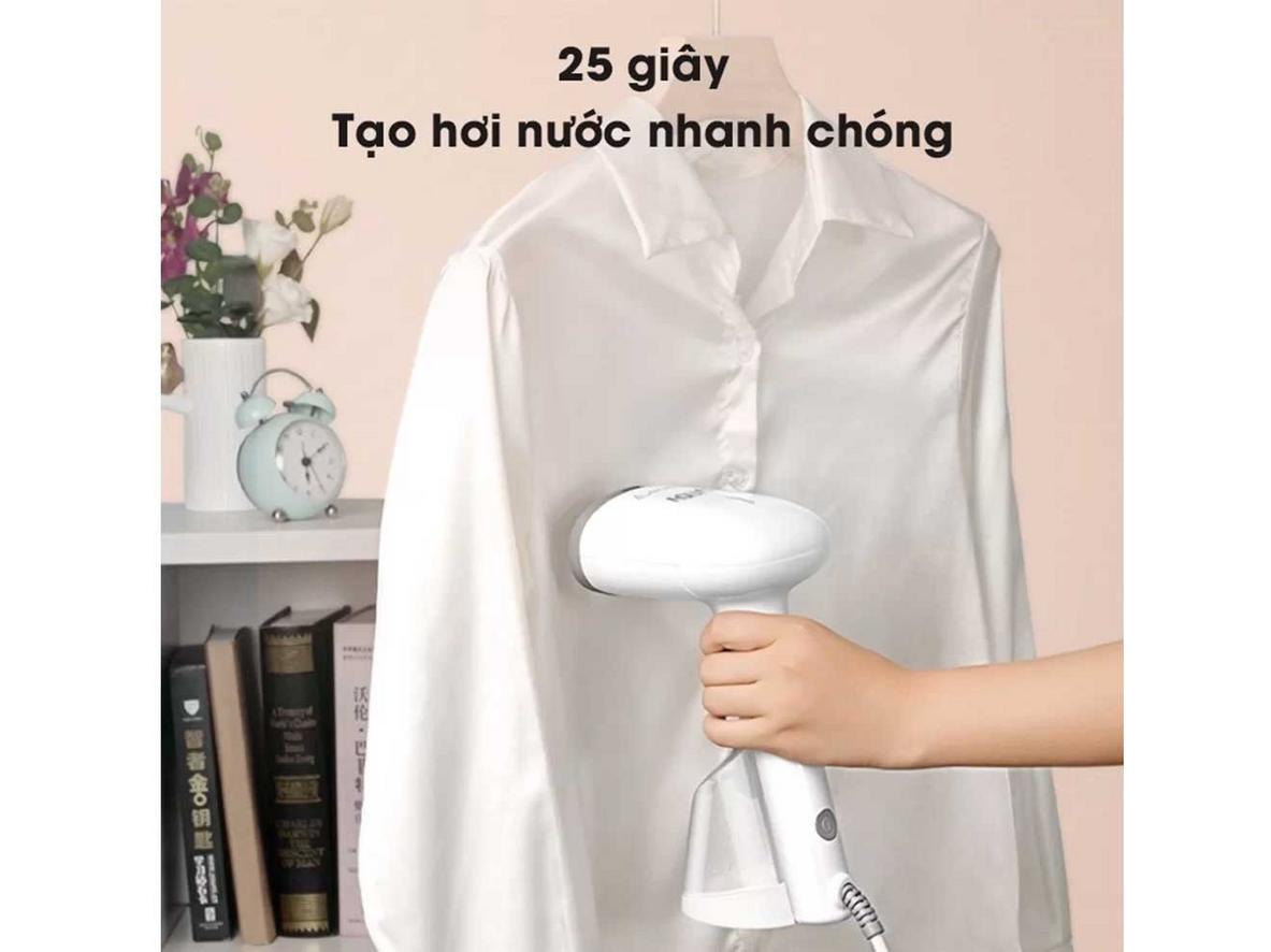 Công suất 1200W — nóng nhanh, giảm thời gian ủi