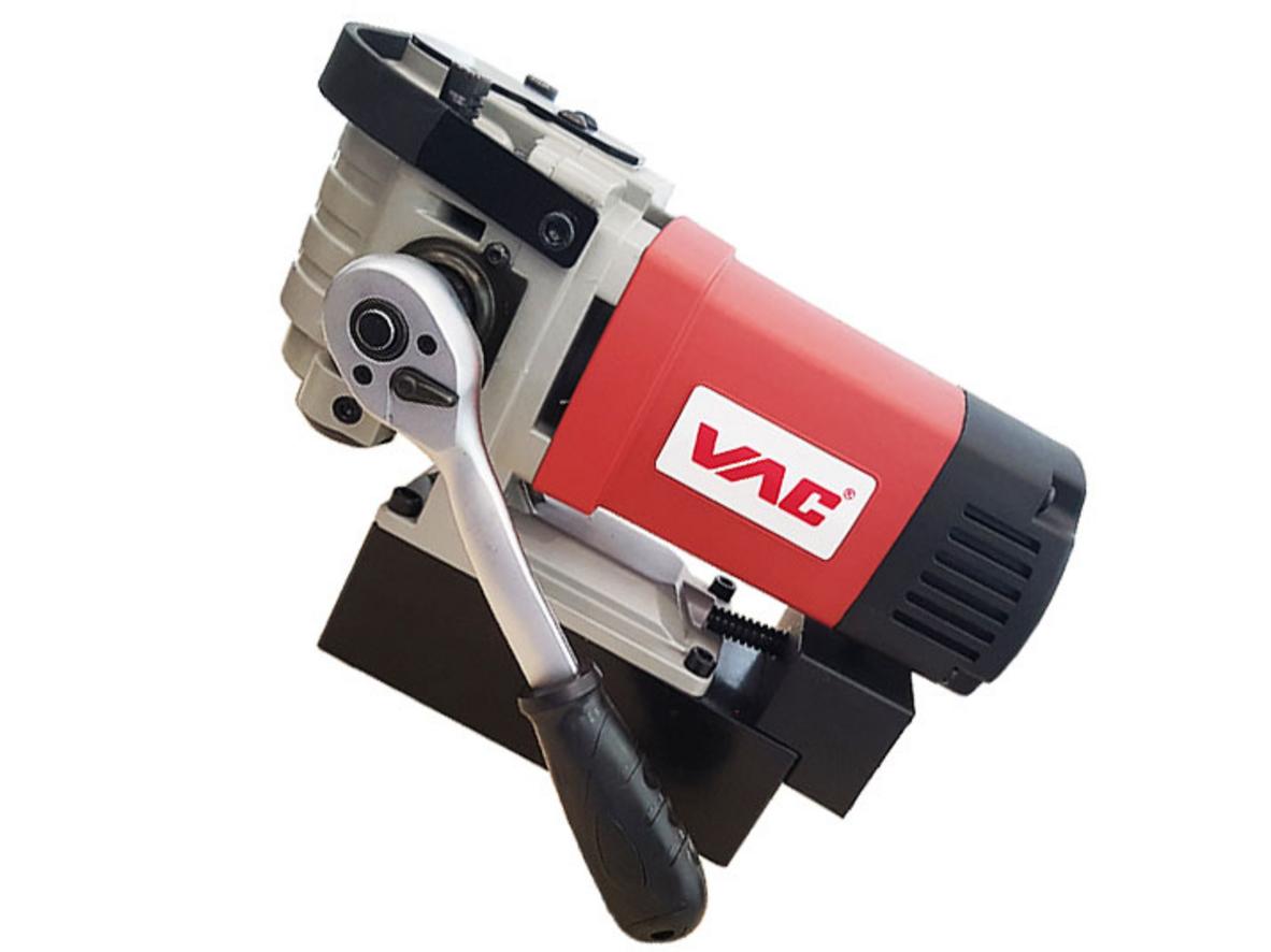 Công suất 1.480W cho hiệu năng khoan ổn định
