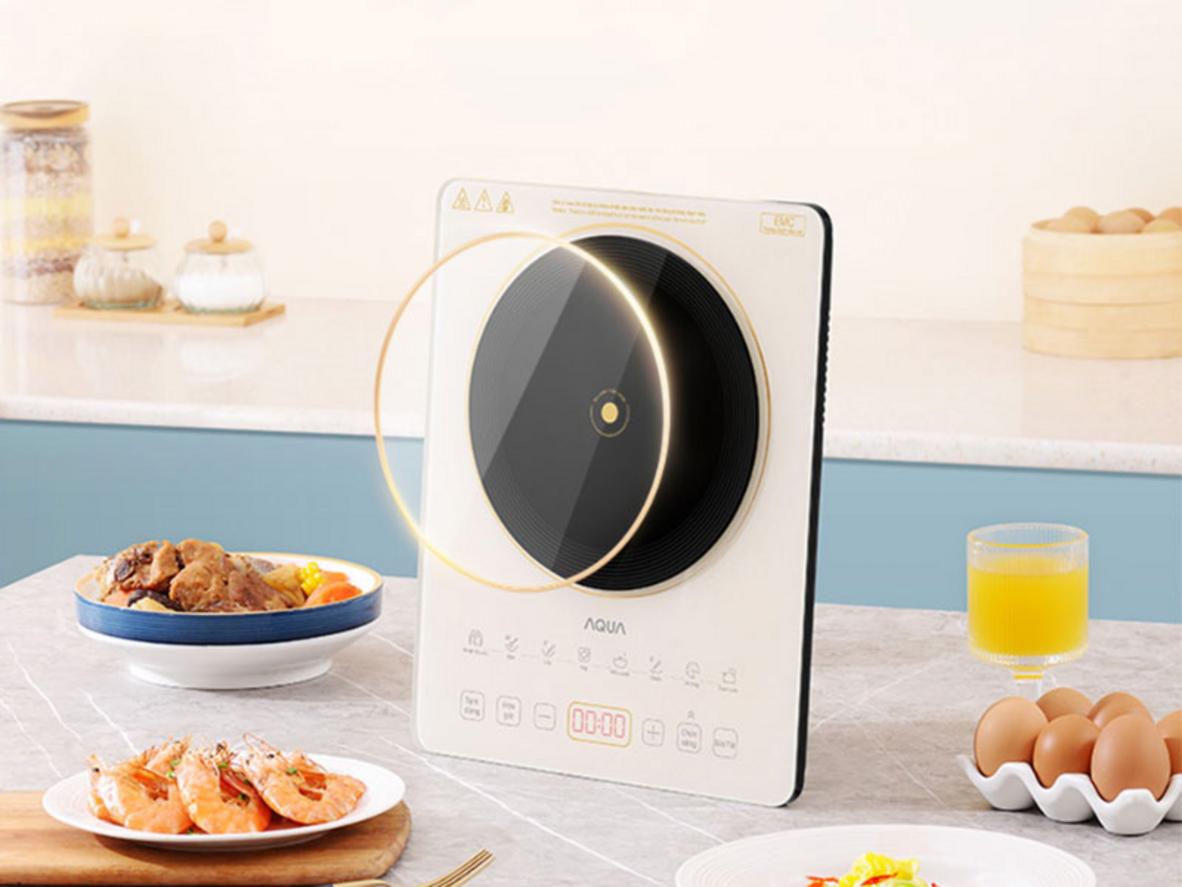 Công suất 2200W giúp nấu nhanh và đều nhiệt