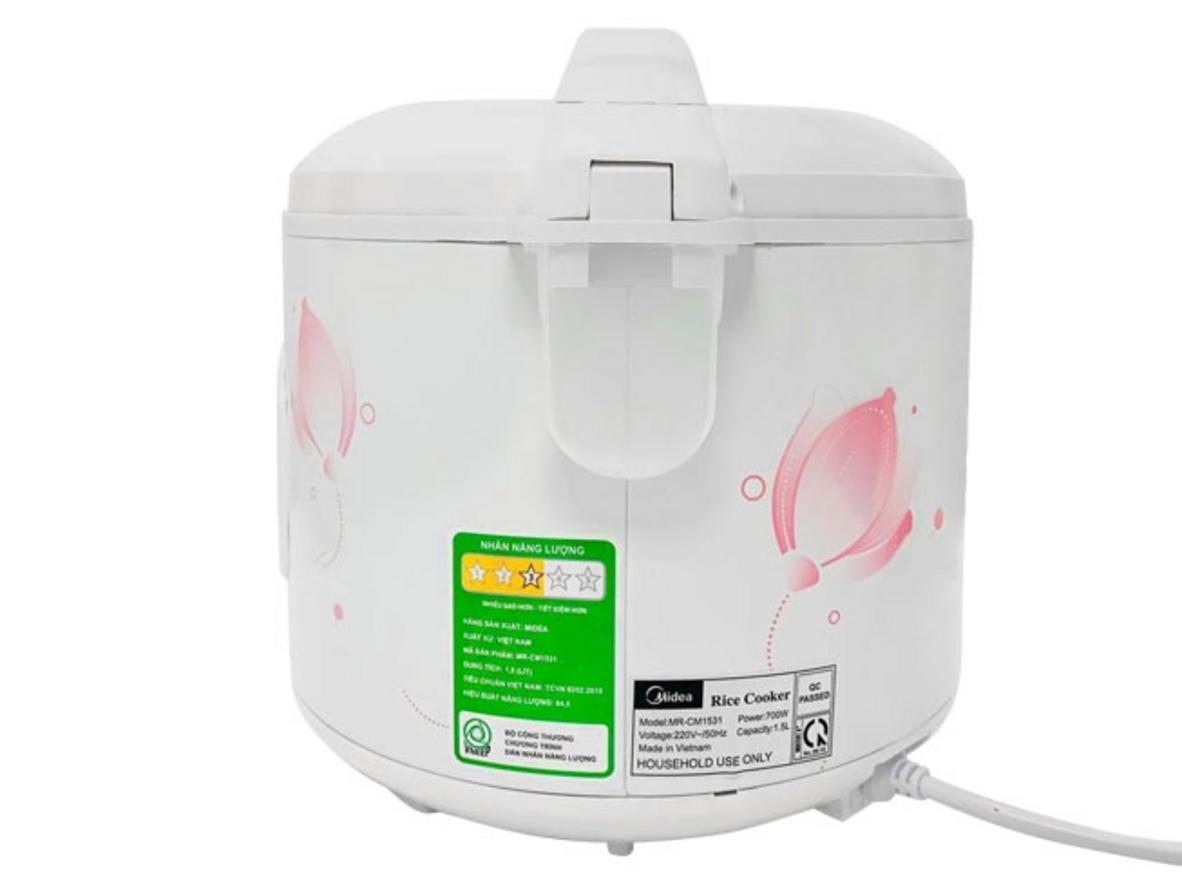 Công suất 700W — nấu nhanh, tiết kiệm điện.