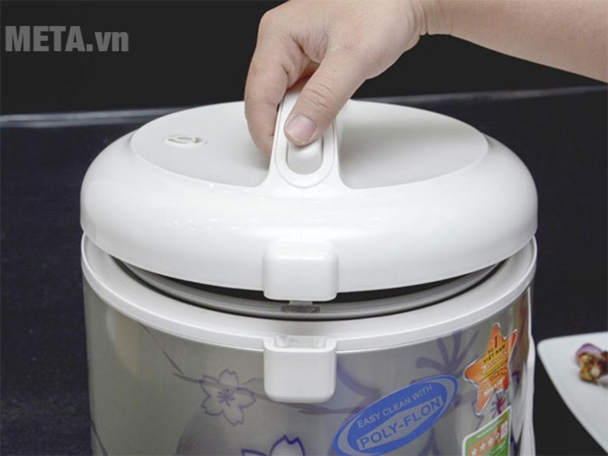 700W & giữ ấm 5 giờ - nhanh và tiết kiệm