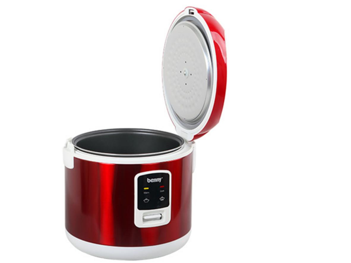 Công suất 700W và tỏa nhiệt đều