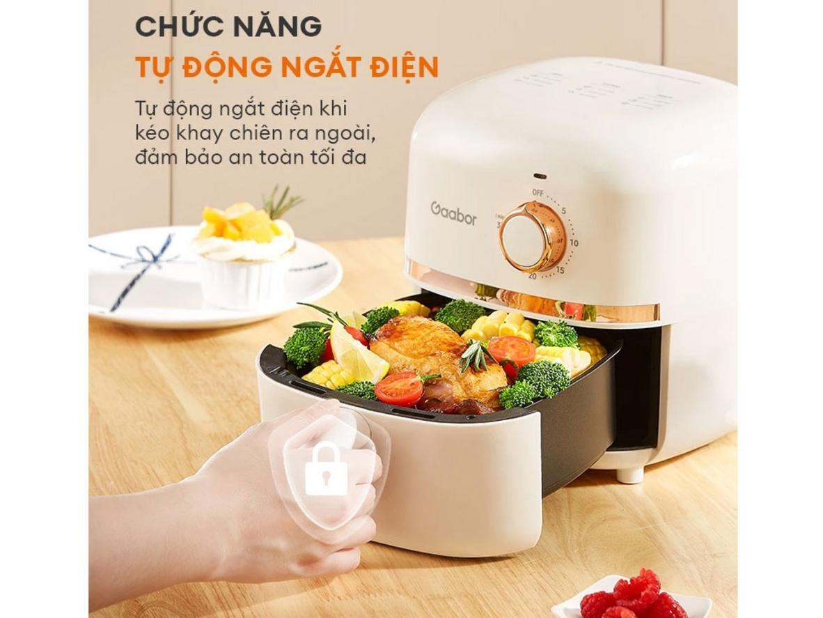 Công suất 900W và điều khiển nhiệt tiện lợi